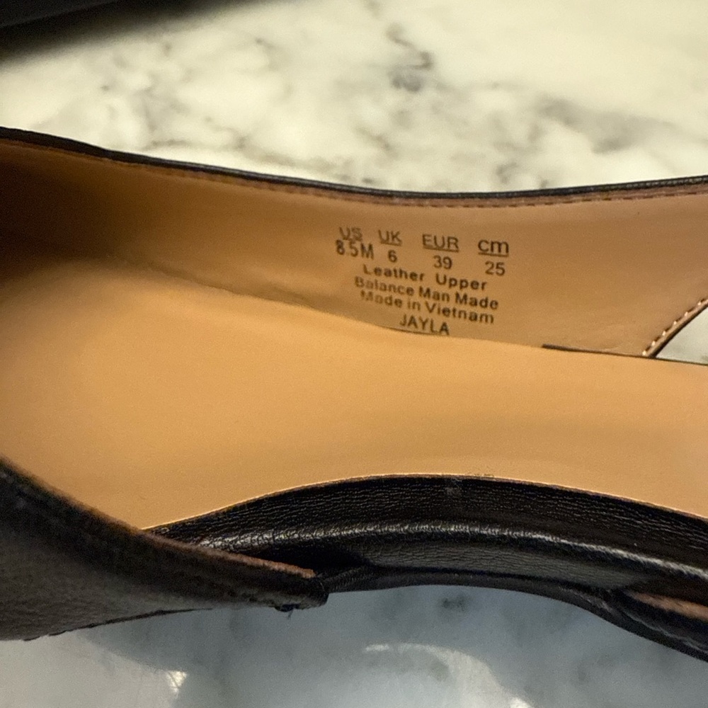 Naturalizer Black Leather Slingback Heels - Picture 5 of 6